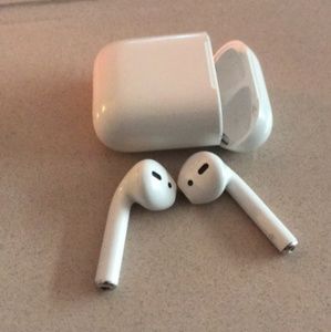 Authentic Apple Airpods